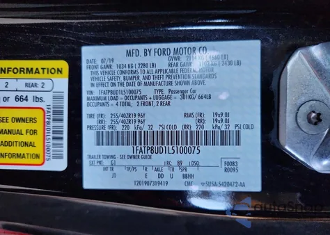 2020 Ford Mustang z USA, uszkodzony, nr VIN 1FATP8UD1L5100075